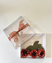 Load image into Gallery viewer, Fall brigadeiro Gift Box with flower wrappings - 9 units