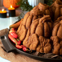 Load image into Gallery viewer, Pumpkin Spice Cake