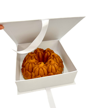 Load image into Gallery viewer, Pumpkin Spice Cake