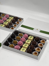 Load image into Gallery viewer, 24 Assorted Sweets Gift Box