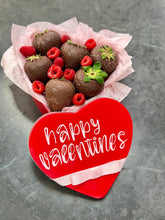 Load image into Gallery viewer, Valentines Berrybomb Gift Box