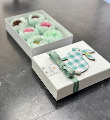 Easter gift box with flowers