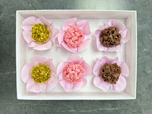 Load image into Gallery viewer, Easter gift box with flowers