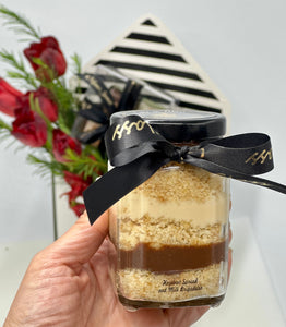 Love Mail Gift Box Sweets + Cake in Jar