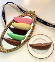Load image into Gallery viewer, 6 Slices Chocolate Egg