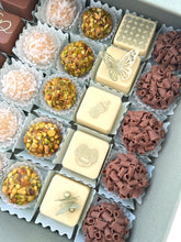 Load image into Gallery viewer, Leddy Bear and personalized sweets