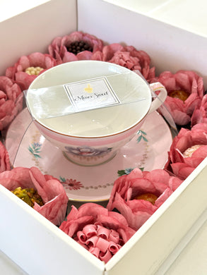 Sweet peony moment