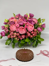 Load image into Gallery viewer, Valentines Acrylic Gift Box with Cake and Flower Arrangements PINK COLOR