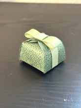 Load image into Gallery viewer, Christmas Honey Cake