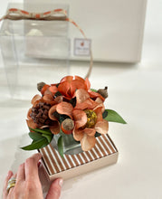 Load image into Gallery viewer, FALL FLOWER BRIGADEIRO VASE
