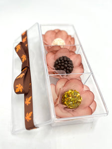 ACRYLIC BOX WITH SWEETS IN FLOWER WRAPPING