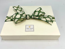 Load image into Gallery viewer, Sleeve Brigadeiro Box