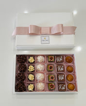 Load image into Gallery viewer, 28 Assorted Sweets Gift Box