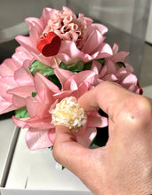Load image into Gallery viewer, Truffle Flower Vase