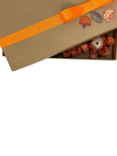 Load image into Gallery viewer, FALL THEME BRIGADEIRO + FLOWER WRAPPING GIFT BOX - 8 Units