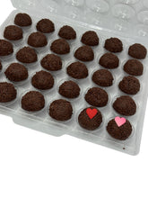Load image into Gallery viewer, Happy Valentines Day Sleeve Brigadeiro Box