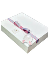 Load image into Gallery viewer, Easter 42 Brigadeiros Gift Box