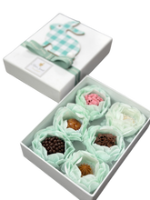 Load image into Gallery viewer, Easter gift box with flowers