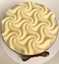 Load image into Gallery viewer, Waves Bonbon Cake