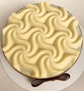 Waves Bonbon Cake