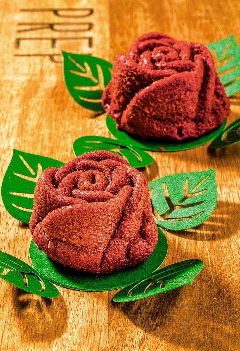 Catering Red velvet flower cake