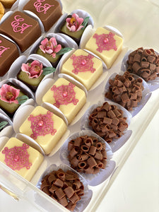 Sweets & Flower Luxury Acrylic Gift Box