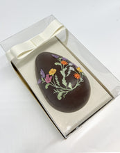 Load image into Gallery viewer, 650g Easter Egg with Stuffed Crust and Floral decoration 1