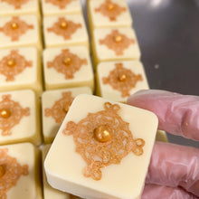 Load image into Gallery viewer, White Belgian Bonbon