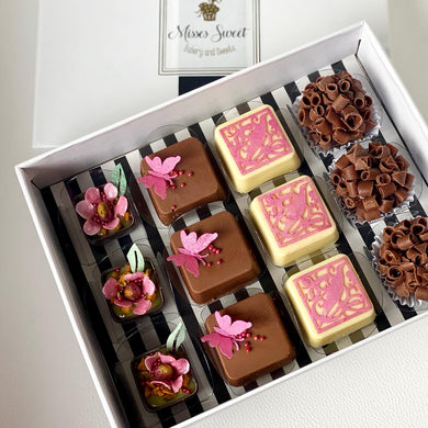 12 Chocolates Gift Box