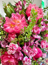 Load image into Gallery viewer, Sweets &amp; Flower Luxury Acrylic Gift Box