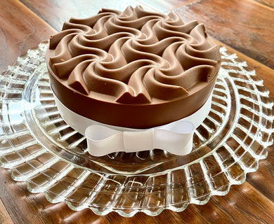 Waves Bonbon Cake