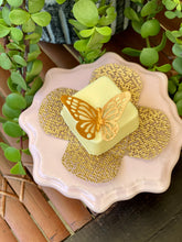 Load image into Gallery viewer, White Belgian Bonbon