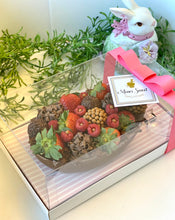 Load image into Gallery viewer, 1 kg Stuffed Easter Egg (2.2 lb)