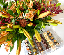 Load image into Gallery viewer, Sweets &amp; Flower Luxury Acrylic Gift Box
