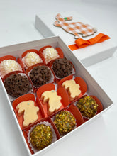 Load image into Gallery viewer, Easter 12 Sweets Gift Box with chocolate
