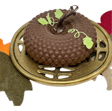 Load image into Gallery viewer, Pumpkin Bonbon Cake