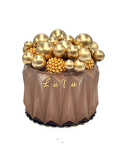 Load image into Gallery viewer, Polka Bonbon Cake 6.5 inches