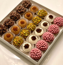 Load image into Gallery viewer, 25 Brigadeiros Gift Box
