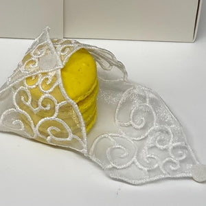 Wrapping organza fabric with pearl on top