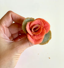Load image into Gallery viewer, Flower cookies